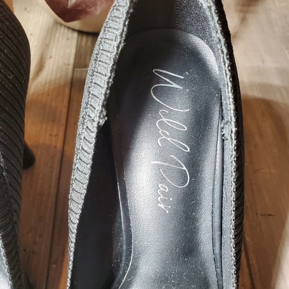 Wild Pair Black Striped Comfort Daliaa Knit Slip-On Women's Pumps Size 8M NWOT - Picture 4 of 16